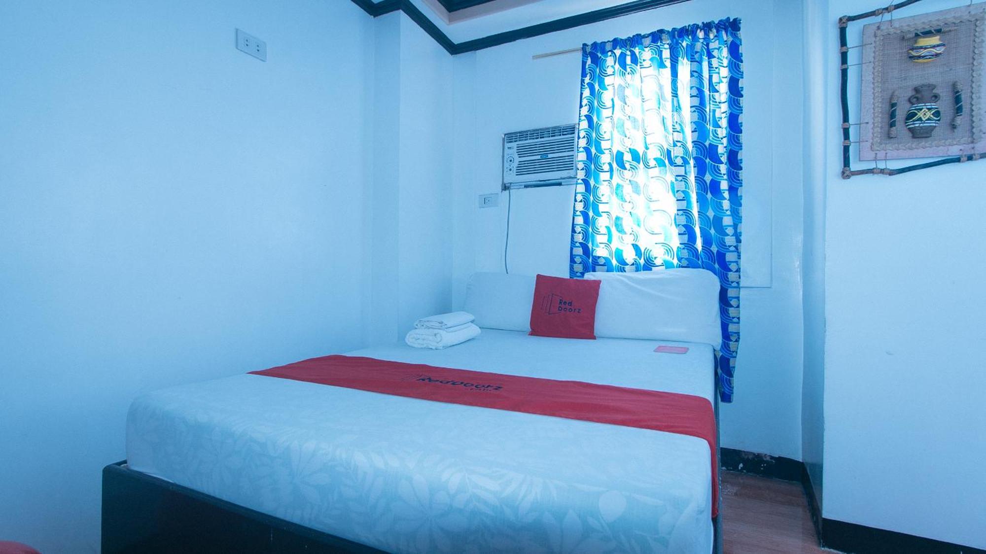 Reddoorz At Minas Place 1 تاكلوبان المظهر الخارجي الصورة